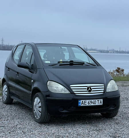 Черный Мерседес А класс, объемом двигателя 1.6 л и пробегом 188 тыс. км за 3700 $, фото 1 на Automoto.ua