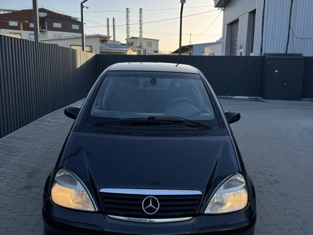 Черный Мерседес А класс, объемом двигателя 1.7 л и пробегом 196 тыс. км за 1800 $, фото 1 на Automoto.ua