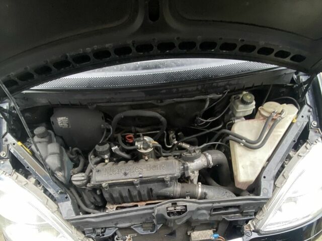 Черный Мерседес А класс, объемом двигателя 1.7 л и пробегом 284 тыс. км за 5000 $, фото 1 на Automoto.ua