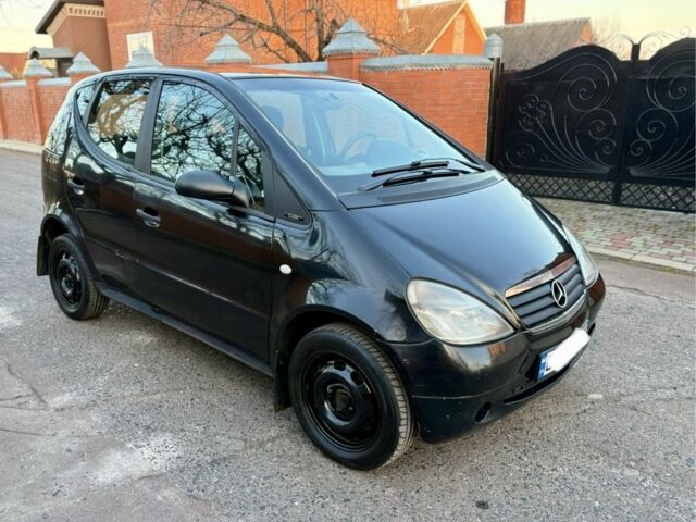 Черный Мерседес А класс, объемом двигателя 1.7 л и пробегом 245 тыс. км за 2100 $, фото 1 на Automoto.ua