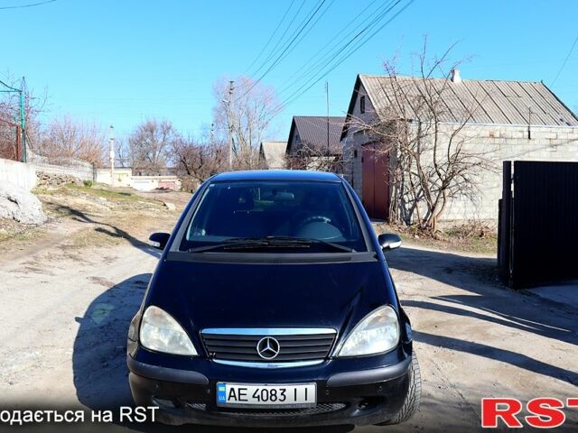 Черный Мерседес А класс, объемом двигателя 1.6 л и пробегом 178 тыс. км за 4000 $, фото 1 на Automoto.ua