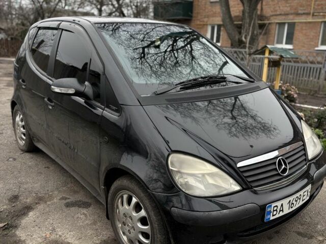 Черный Мерседес А класс, объемом двигателя 1.7 л и пробегом 296 тыс. км за 3400 $, фото 1 на Automoto.ua
