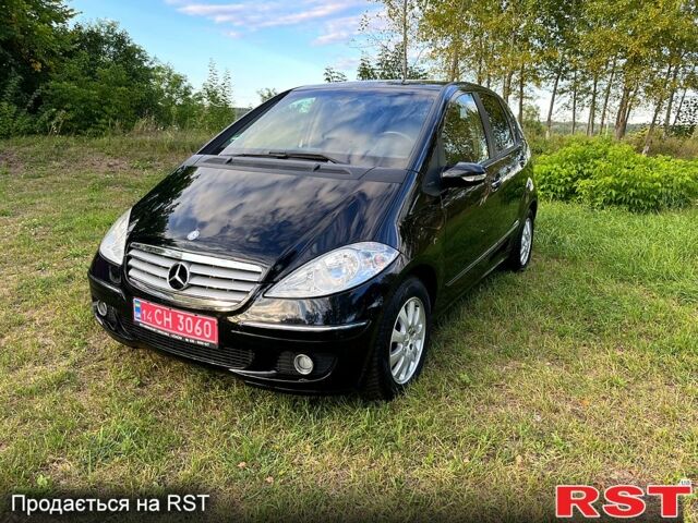 Черный Мерседес А класс, объемом двигателя 1.7 л и пробегом 207 тыс. км за 6300 $, фото 1 на Automoto.ua