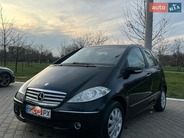 Черный Мерседес А класс, объемом двигателя 1.7 л и пробегом 201 тыс. км за 5700 $, фото 1 на Automoto.ua