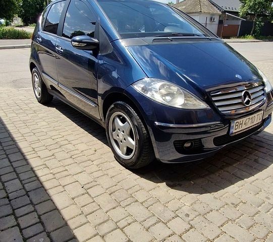 Чорний Мерседес А клас, об'ємом двигуна 1.5 л та пробігом 169 тис. км за 6000 $, фото 1 на Automoto.ua