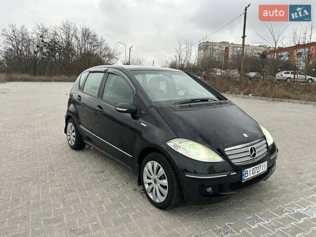 Черный Мерседес А класс, объемом двигателя 1.7 л и пробегом 221 тыс. км за 4500 $, фото 1 на Automoto.ua