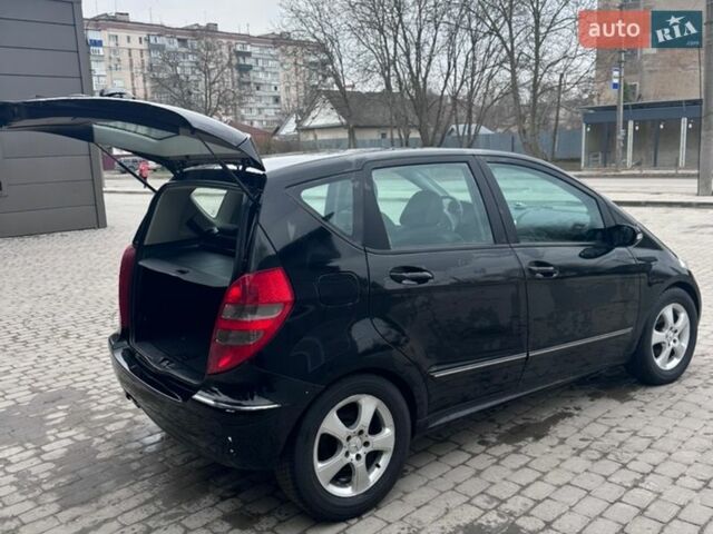 Черный Мерседес А класс, объемом двигателя 1.5 л и пробегом 276 тыс. км за 5300 $, фото 1 на Automoto.ua