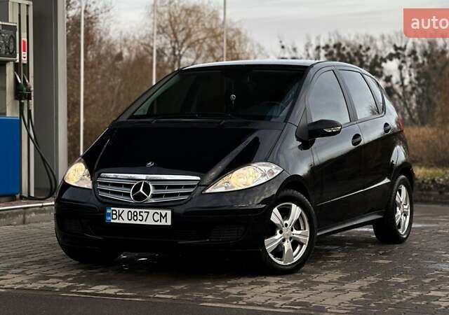 Черный Мерседес А класс, объемом двигателя 1.5 л и пробегом 198 тыс. км за 5100 $, фото 1 на Automoto.ua