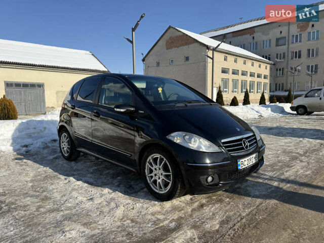 Черный Мерседес А класс, объемом двигателя 1.99 л и пробегом 291 тыс. км за 5000 $, фото 1 на Automoto.ua