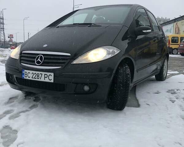 Черный Мерседес А класс, объемом двигателя 1.5 л и пробегом 202 тыс. км за 5500 $, фото 1 на Automoto.ua