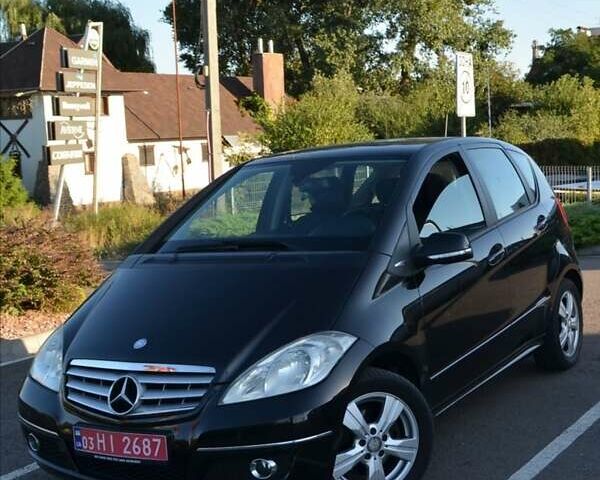 Черный Мерседес А класс, объемом двигателя 1.5 л и пробегом 207 тыс. км за 5600 $, фото 1 на Automoto.ua