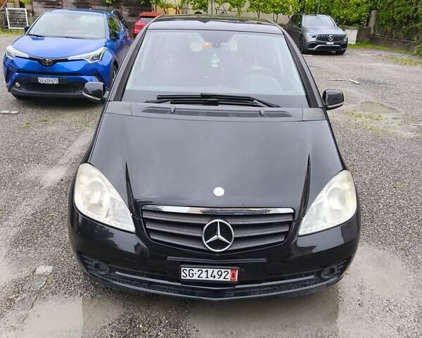 Черный Мерседес А класс, объемом двигателя 1.7 л и пробегом 260 тыс. км за 6500 $, фото 1 на Automoto.ua