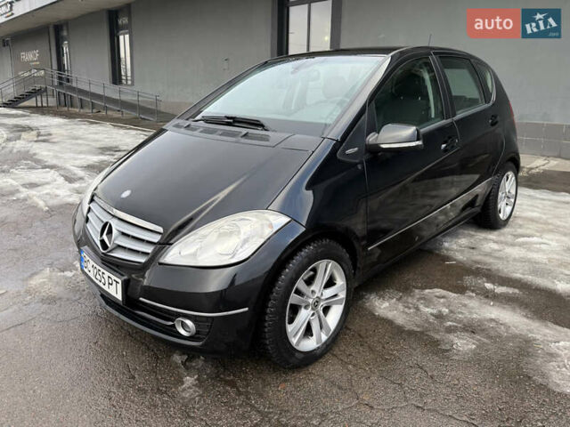 Черный Мерседес А класс, объемом двигателя 1.5 л и пробегом 187 тыс. км за 7999 $, фото 1 на Automoto.ua