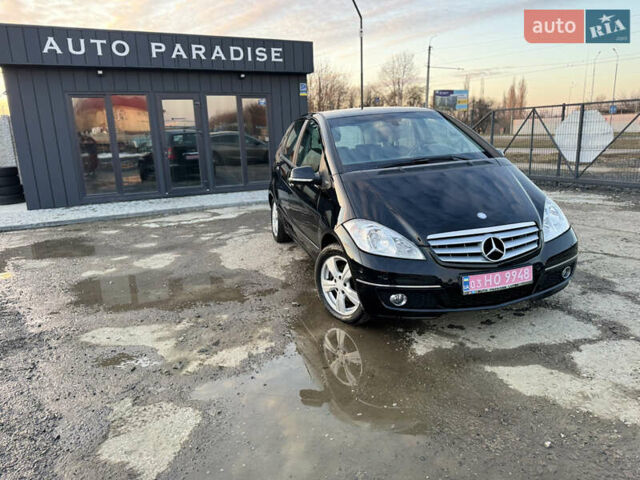 Черный Мерседес А класс, объемом двигателя 1.7 л и пробегом 199 тыс. км за 7560 $, фото 1 на Automoto.ua
