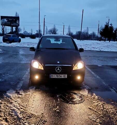 Чорний Мерседес А клас, об'ємом двигуна 2 л та пробігом 261 тис. км за 7000 $, фото 1 на Automoto.ua