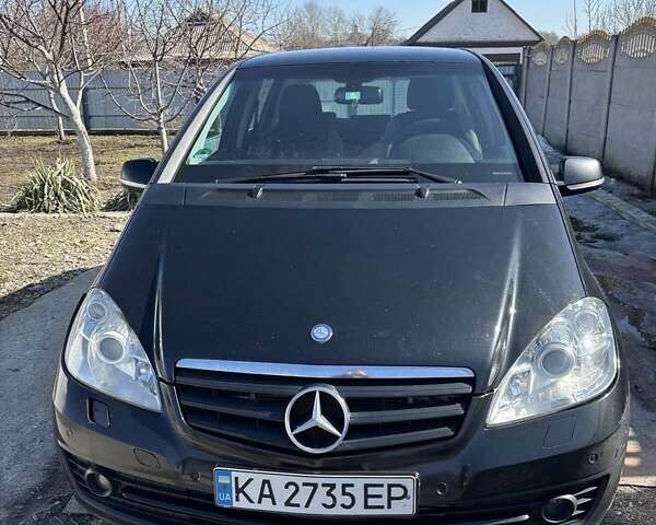 Черный Мерседес А класс, объемом двигателя 1.99 л и пробегом 330 тыс. км за 5900 $, фото 1 на Automoto.ua