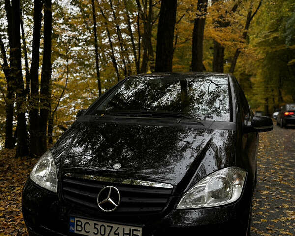 Черный Мерседес А класс, объемом двигателя 1.5 л и пробегом 141 тыс. км за 7600 $, фото 1 на Automoto.ua