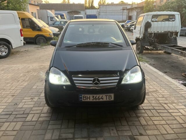 Чорний Мерседес А клас, об'ємом двигуна 1.6 л та пробігом 250 тис. км за 3200 $, фото 1 на Automoto.ua
