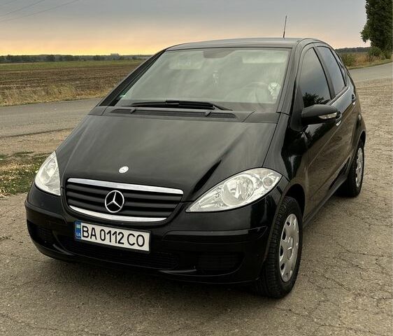 Черный Мерседес А класс, объемом двигателя 2 л и пробегом 179 тыс. км за 4500 $, фото 1 на Automoto.ua