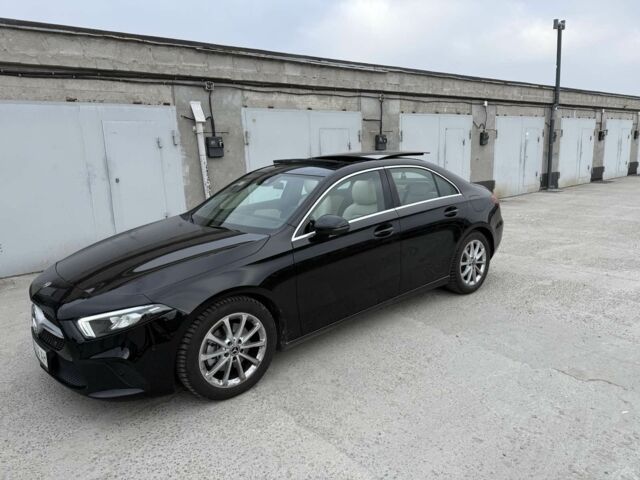 Чорний Мерседес А клас, об'ємом двигуна 1.3 л та пробігом 42 тис. км за 35000 $, фото 1 на Automoto.ua