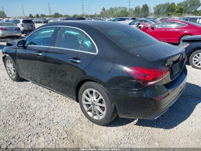 Чорний Мерседес А клас, об'ємом двигуна 2 л та пробігом 112 тис. км за 15500 $, фото 1 на Automoto.ua