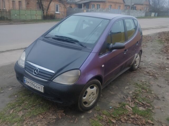 Фіолетовий Мерседес А клас, об'ємом двигуна 1.7 л та пробігом 150 тис. км за 3000 $, фото 1 на Automoto.ua