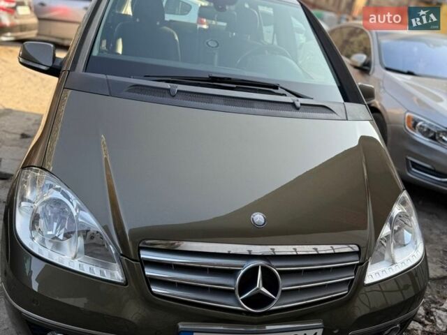 Коричневый Мерседес А класс, объемом двигателя 1.7 л и пробегом 198 тыс. км за 7000 $, фото 1 на Automoto.ua