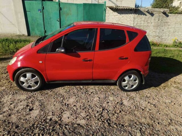 Красный Мерседес А класс, объемом двигателя 0 л и пробегом 220 тыс. км за 2800 $, фото 1 на Automoto.ua