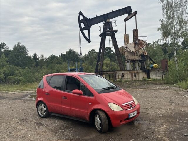 Красный Мерседес А класс, объемом двигателя 1.4 л и пробегом 200 тыс. км за 2504 $, фото 1 на Automoto.ua