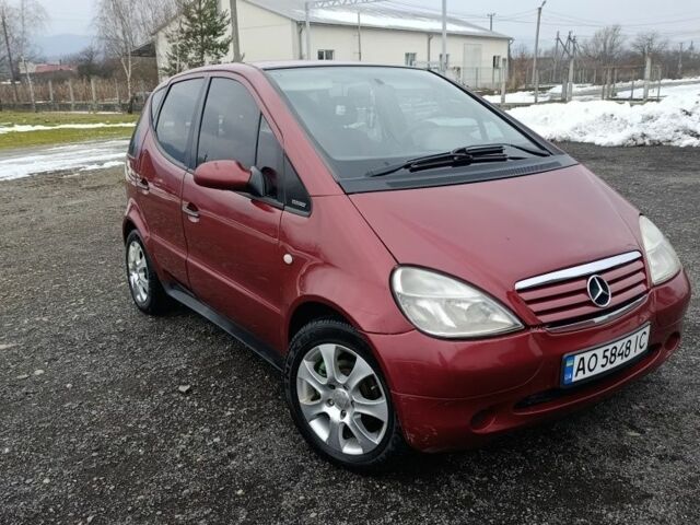 Червоний Мерседес А клас, об'ємом двигуна 1.7 л та пробігом 230 тис. км за 3750 $, фото 1 на Automoto.ua