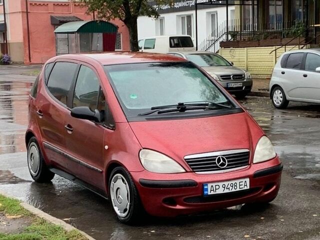 Червоний Мерседес А клас, об'ємом двигуна 1.4 л та пробігом 280 тис. км за 1700 $, фото 1 на Automoto.ua