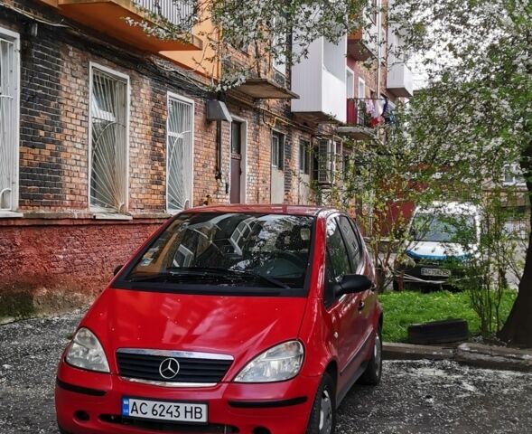 Красный Мерседес А класс, объемом двигателя 1.7 л и пробегом 262 тыс. км за 4500 $, фото 1 на Automoto.ua