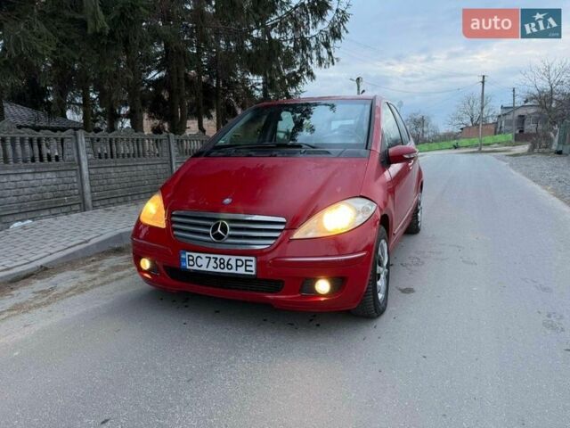 Красный Мерседес А класс, объемом двигателя 1.5 л и пробегом 234 тыс. км за 2500 $, фото 1 на Automoto.ua