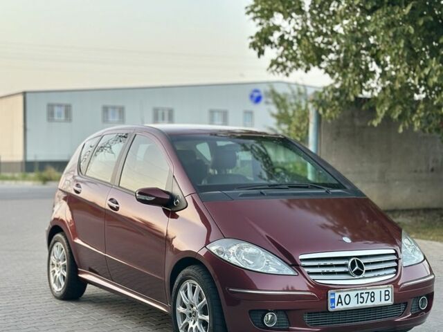 Червоний Мерседес А клас, об'ємом двигуна 2 л та пробігом 260 тис. км за 4300 $, фото 1 на Automoto.ua