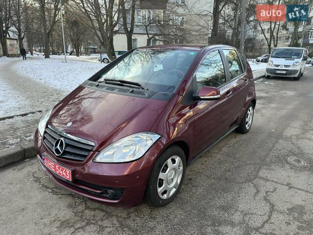 Красный Мерседес А класс, объемом двигателя 1.7 л и пробегом 207 тыс. км за 6800 $, фото 1 на Automoto.ua