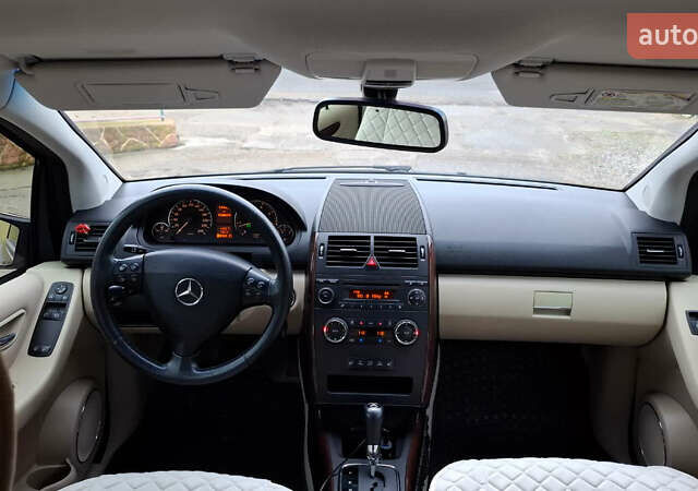 Червоний Мерседес А клас, об'ємом двигуна 1.7 л та пробігом 150 тис. км за 7000 $, фото 1 на Automoto.ua