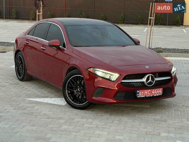 Красный Мерседес А класс, объемом двигателя 1.99 л и пробегом 57 тыс. км за 28000 $, фото 1 на Automoto.ua