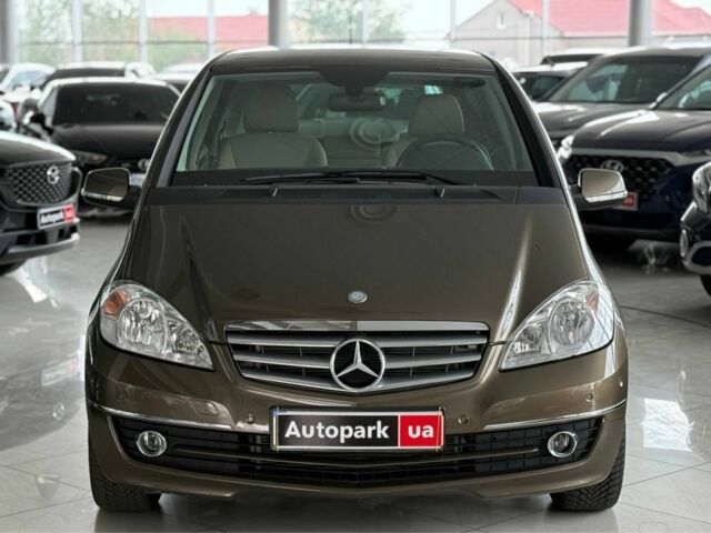 Желтый Мерседес А класс, объемом двигателя 2.3 л и пробегом 72 тыс. км за 5000 $, фото 1 на Automoto.ua