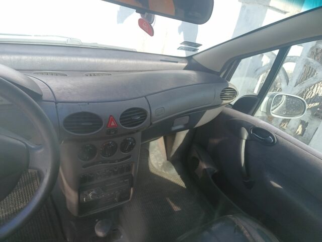 Сірий Мерседес А клас, об'ємом двигуна 0 л та пробігом 380 тис. км за 1000 $, фото 1 на Automoto.ua