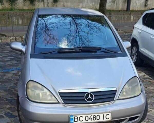 Мерседес А класс 1998 в Самборе на Automoto.ua Серый Мерседес А класс, объемом двигателя 1.69 л и пробегом 270 тыс. км за 2700 $, фото 1 на Automoto.ua