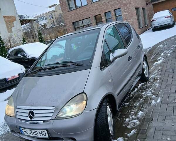 Серый Мерседес А класс, объемом двигателя 1.69 л и пробегом 254 тыс. км за 2650 $, фото 1 на Automoto.ua