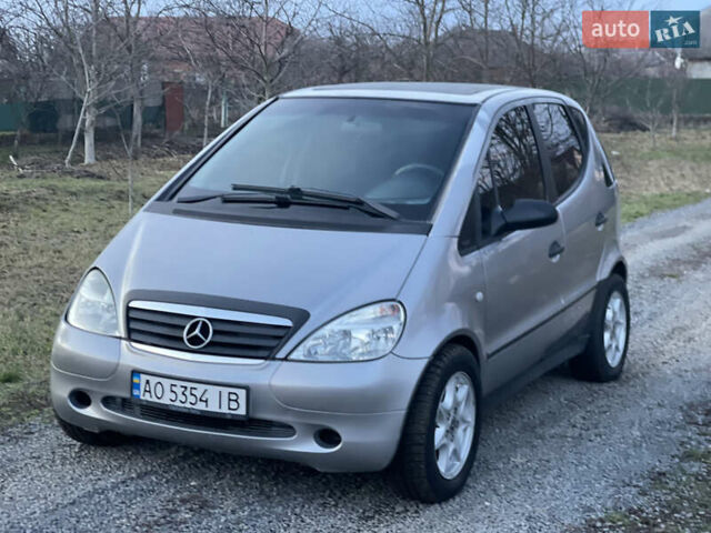 Серый Мерседес А класс, объемом двигателя 1.4 л и пробегом 300 тыс. км за 1950 $, фото 1 на Automoto.ua