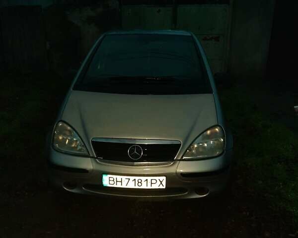 Серый Мерседес А класс, объемом двигателя 1.7 л и пробегом 259 тыс. км за 3350 $, фото 1 на Automoto.ua