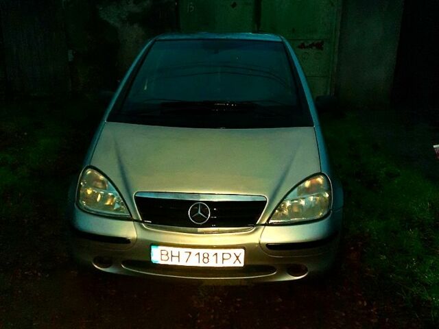 Серый Мерседес А класс, объемом двигателя 1.7 л и пробегом 259 тыс. км за 3350 $, фото 1 на Automoto.ua