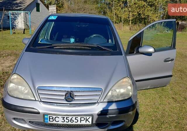 Серый Мерседес А класс, объемом двигателя 1.9 л и пробегом 230 тыс. км за 4050 $, фото 1 на Automoto.ua