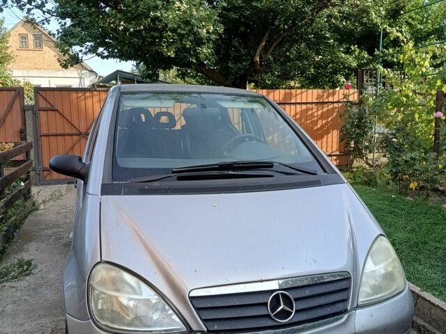 Сірий Мерседес А клас, об'ємом двигуна 1.6 л та пробігом 175 тис. км за 3100 $, фото 1 на Automoto.ua