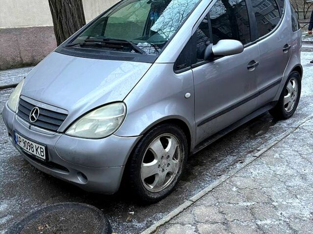 Сірий Мерседес А клас, об'ємом двигуна 1.6 л та пробігом 250 тис. км за 2950 $, фото 1 на Automoto.ua