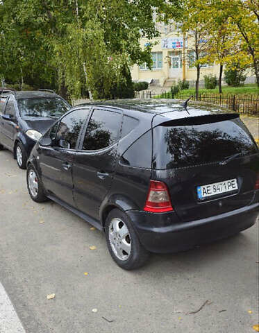 Серый Мерседес А класс, объемом двигателя 1.69 л и пробегом 200 тыс. км за 3350 $, фото 1 на Automoto.ua