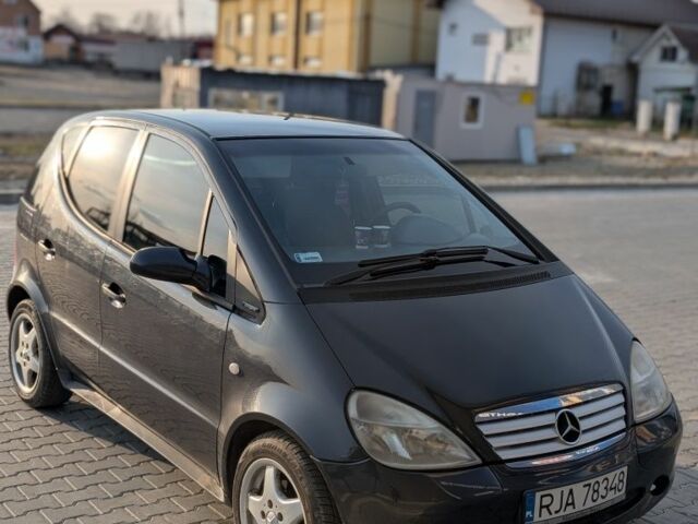 Сірий Мерседес А клас, об'ємом двигуна 1.6 л та пробігом 240 тис. км за 1200 $, фото 1 на Automoto.ua