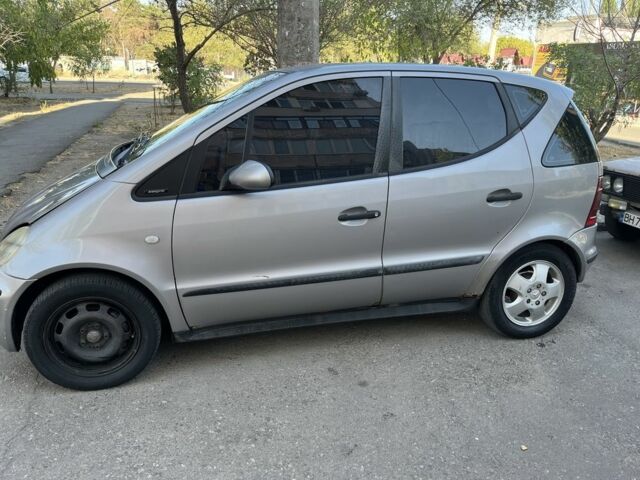 Сірий Мерседес А клас, об'ємом двигуна 1.7 л та пробігом 390 тис. км за 2900 $, фото 1 на Automoto.ua